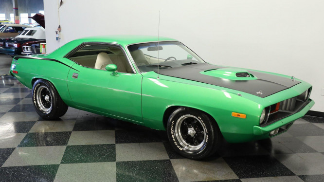 1973 PLYMOUTH BARRACUDA RESTOMOD 440